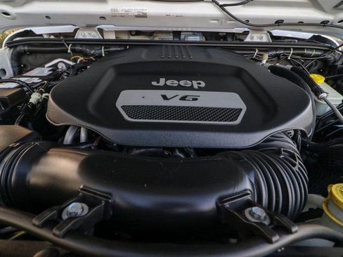 Used 2015 Jeep Wrangler Sport AWD/4WD image 24