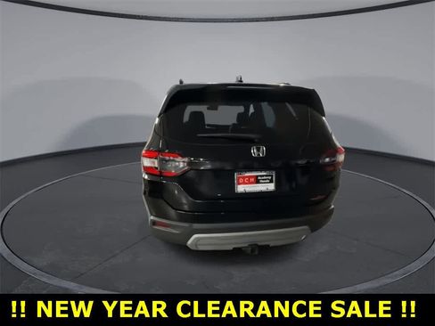 Used 2023 Honda Pilot TrailSport image 7