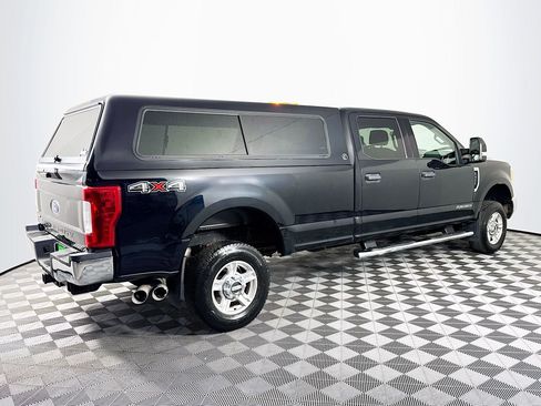 Used 2017 Ford F250 XLT w/ Snow Plow Prep Package image 10