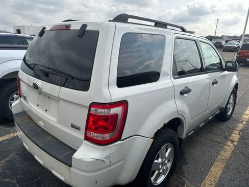 Used 2011 Ford Escape XLT w/ 201A Rapid Spec Order Code FWD image 12
