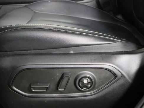 Used 2023 Jeep Grand Cherokee Limited w/ Black Appearance Package image 24