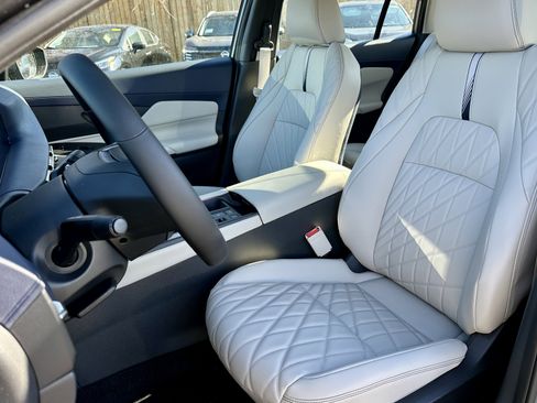 New 2026 Nissan Sentra SL w/ Floor Mat Package FWD image 32