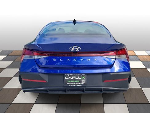 Used 2024 Hyundai Elantra SEL image 5