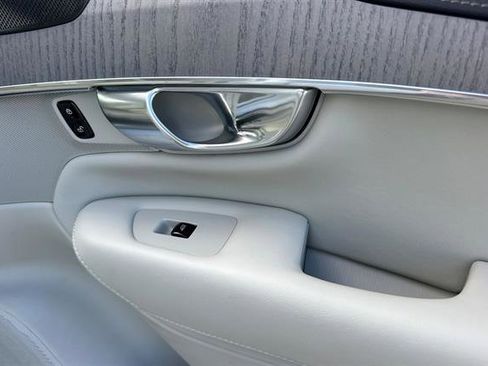 Certified 2025 Volvo XC90 T8 Ultra w/ Protection Package Premier image 20