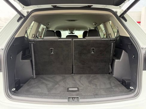 Used 2024 Volkswagen Atlas SE image 34