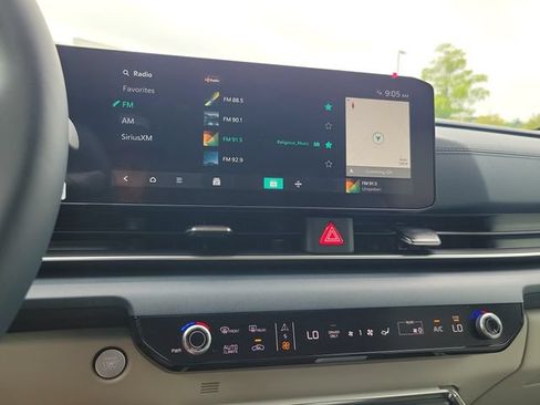 New 2026 Kia Carnival EX FWD image 20
