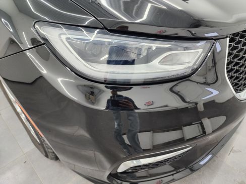 Used 2024 Chrysler Pacifica Touring-L image 21