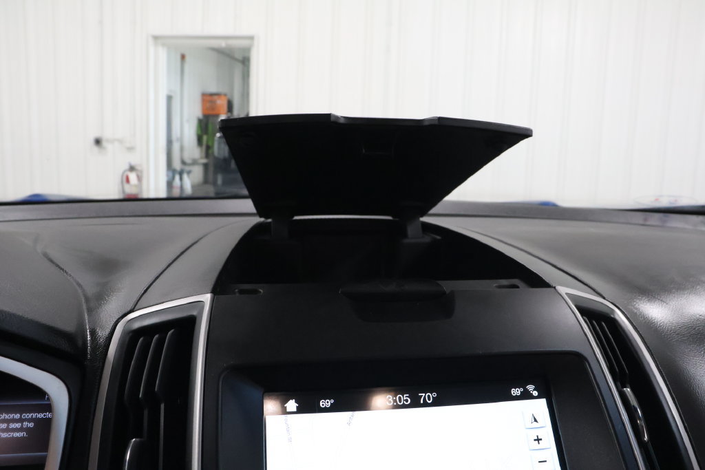 Used 2018 Ford Edge SEL w/ Equipment Group 201A FWD image 12