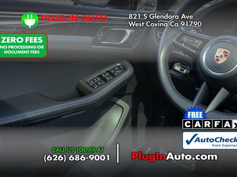 Used 2023 Porsche Macan AWD/4WD image 17