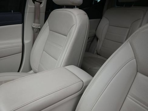 Used 2021 GMC Acadia Denali w/ Denali Technology Package FWD image 14