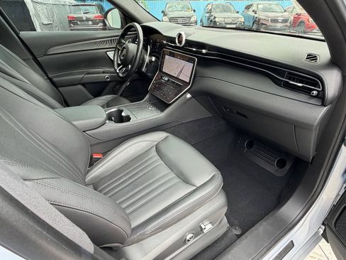 Used 2023 Maserati Grecale Modena AWD/4WD image 26