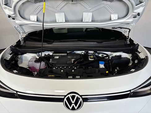 Used 2023 Volkswagen ID.4 Standard image 22