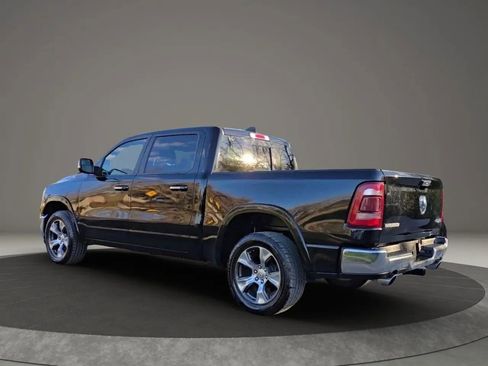 Used 2019 RAM 1500 Laramie AWD/4WD image 3