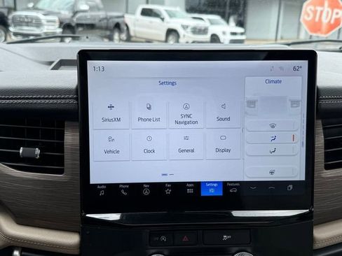 Used 2024 Ford Expedition Limited image 18