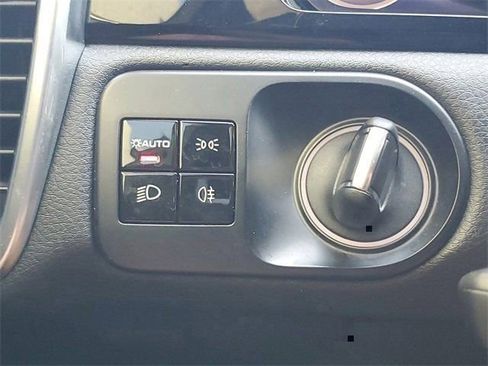 Used 2021 Porsche Cayenne image 32