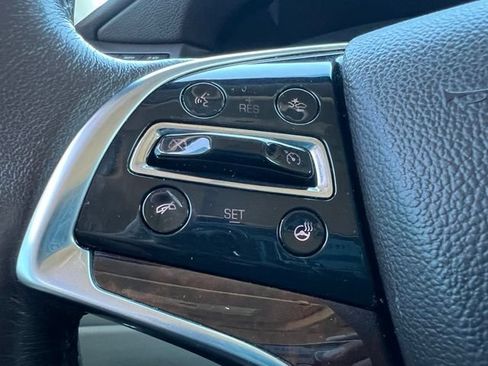 Used 2015 Cadillac Escalade Luxury AWD/4WD image 19