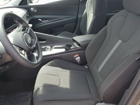 New 2026 Hyundai Elantra SE FWD image 15