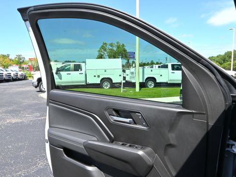 Certified 2024 Chevrolet Colorado LT w/ LT Convenience Package III image 23