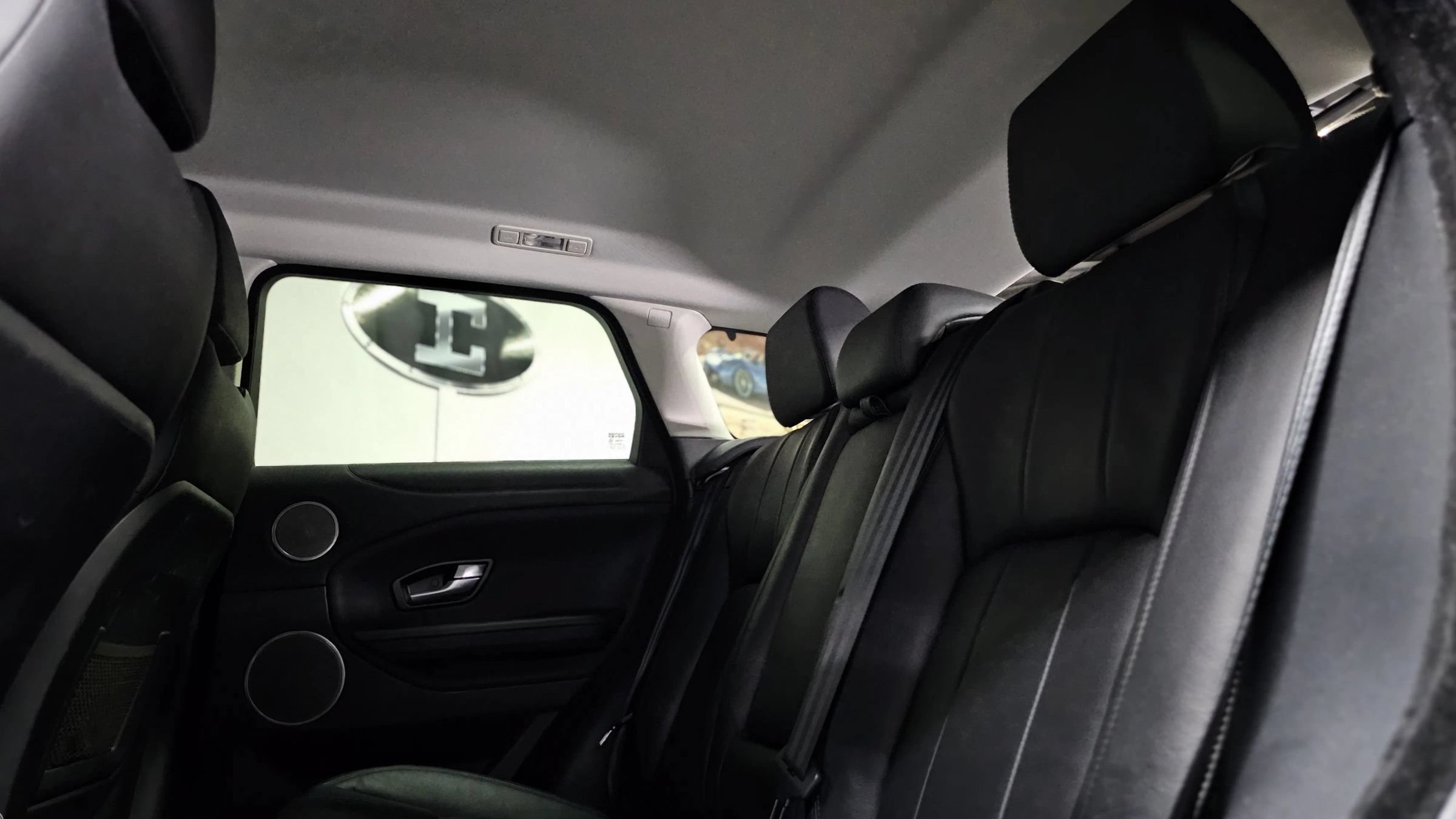 Used 2017 Land Rover Range Rover Evoque SE AWD/4WD image 34