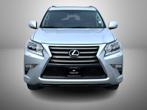 Used 2016 Lexus GX 460 image 2