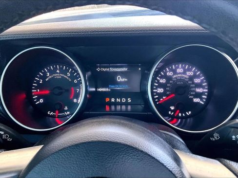 Used 2020 Ford Mustang Coupe image 12