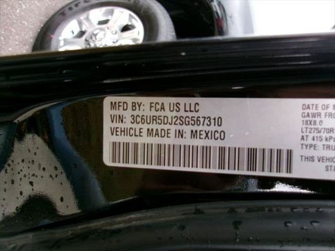Certified 2025 RAM 2500 Big Horn AWD/4WD image 17