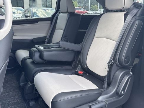 Used 2026 Honda Odyssey Elite image 34