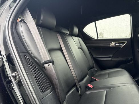 Used 2016 Lexus CT 200h w/ Navigation Package image 21