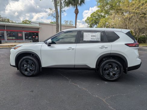 New 2026 Nissan Rogue SV FWD image 7