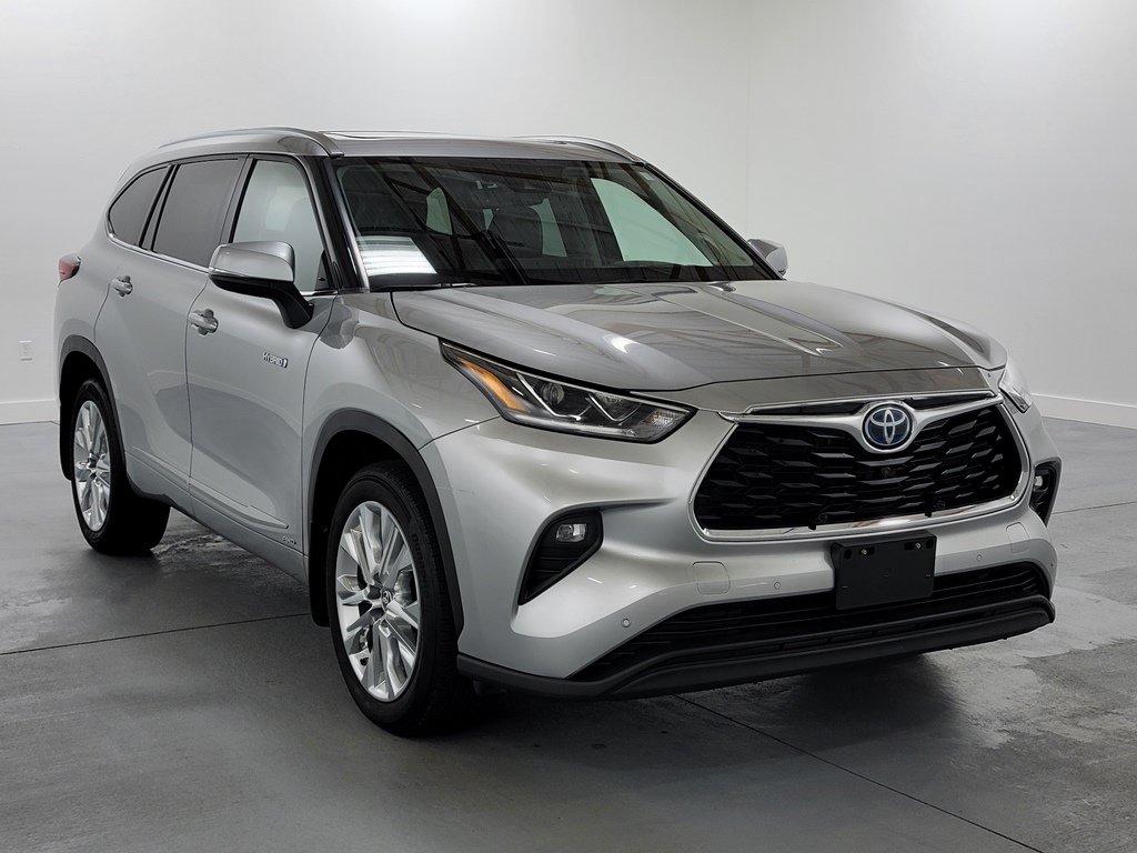 Used 2021 Toyota Highlander Limited AWD/4WD image 2
