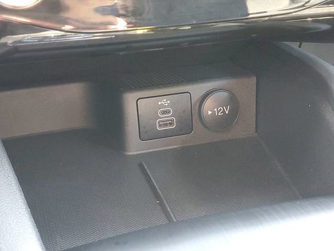 Certified 2024 Ford Escape ST-Line w/ Tech Pack #1 AWD/4WD image 31