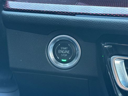 Used 2025 Chevrolet Traverse Z71 image 34