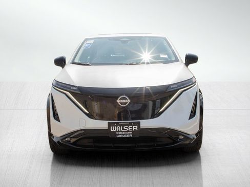 Used 2024 Nissan Ariya AWD image 8