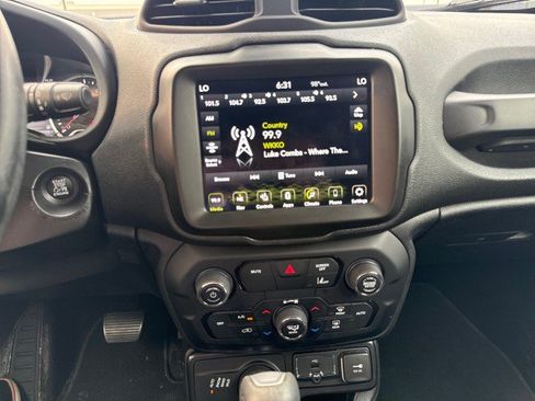Used 2021 Jeep Renegade Limited AWD/4WD image 20