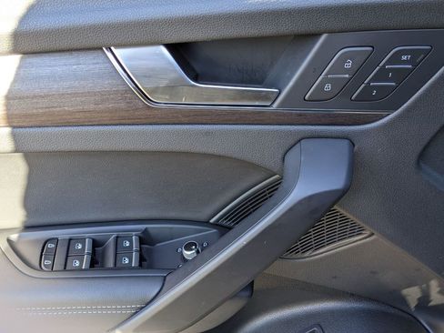 Used 2022 Audi Q5 2.0T Premium Plus w/ Premium Plus Package image 12