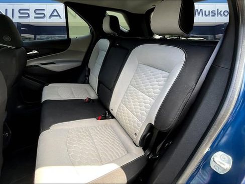 Used 2021 Chevrolet Equinox LT image 19
