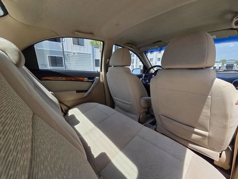 Used 2009 Chevrolet Aveo LT FWD image 37