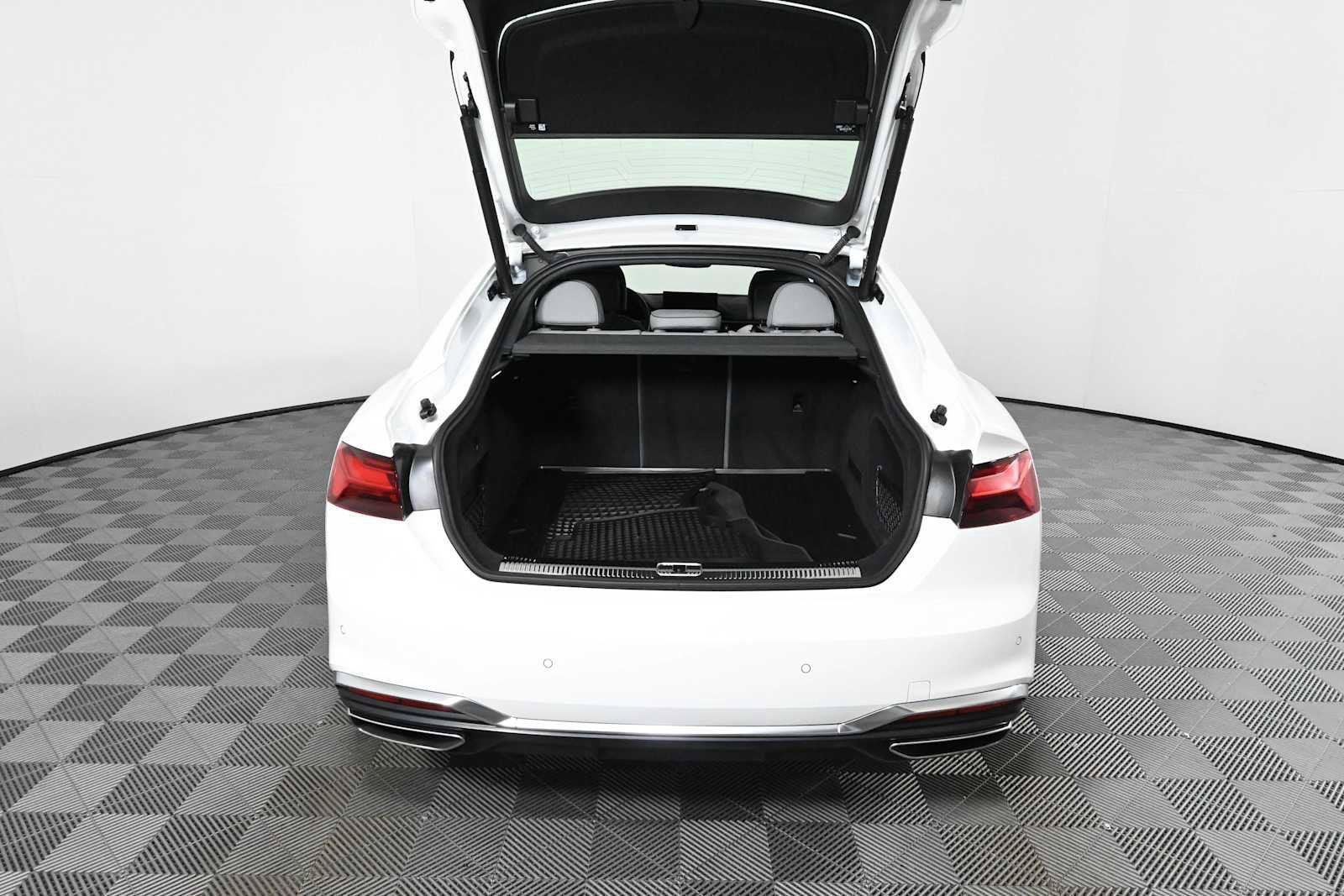 Used 2023 Audi A5 2.0T Premium Plus w/ Premium Plus AWD/4WD image 9