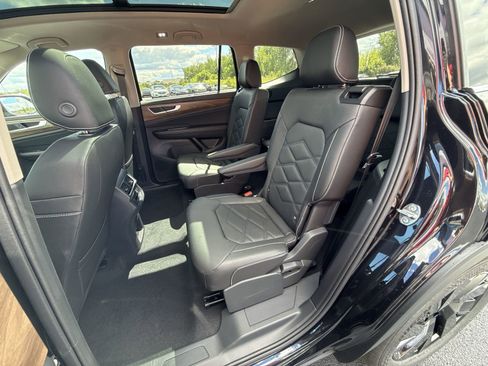 New 2026 Volkswagen Atlas SE image 24