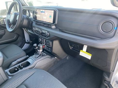 New 2024 Jeep Wrangler Unlimited Rubicon 4xe AWD/4WD image 13