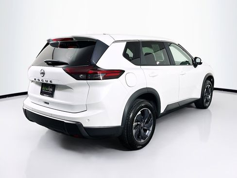 Used 2025 Nissan Rogue SV image 9