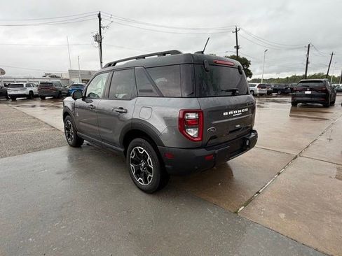 Used 2025 Ford Bronco Sport Outer Banks w/ Outer Banks Tech Package+ AWD/4WD image 2