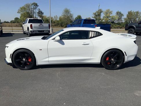 Used 2018 Chevrolet Camaro SS image 5