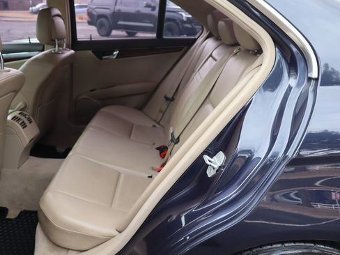 Used 2011 Mercedes-Benz C 300 4MATIC Sedan image 20