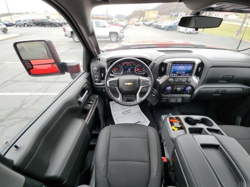 Used 2022 Chevrolet Silverado 2500 LT w/ Convenience Package image 28