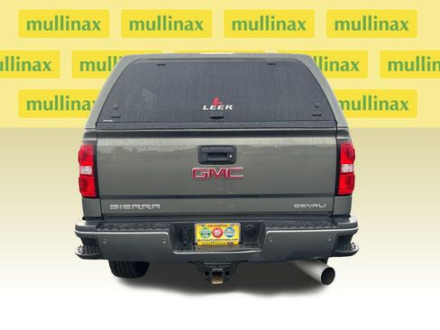 Used 2018 GMC Sierra 2500 Denali w/ Duramax Plus Package AWD/4WD image 34
