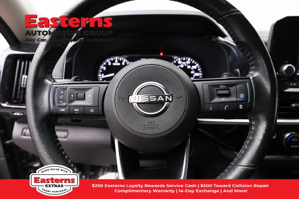 Used 2022 Nissan Pathfinder SV FWD image 11
