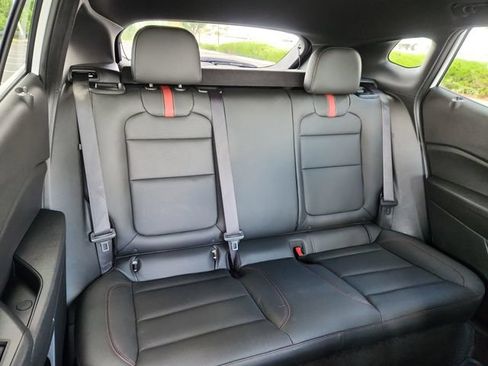 Used 2024 Chevrolet Trax RS w/ Sunroof Package FWD image 30