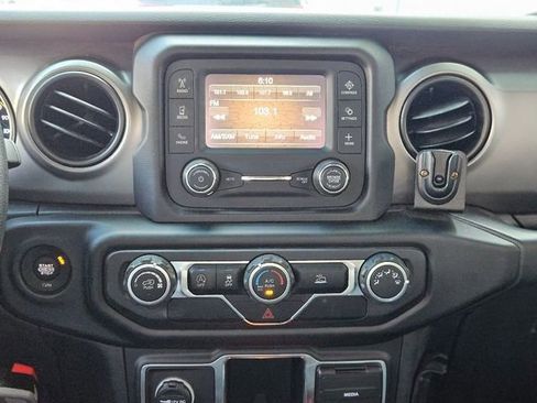 Used 2021 Jeep Wrangler Sport image 22