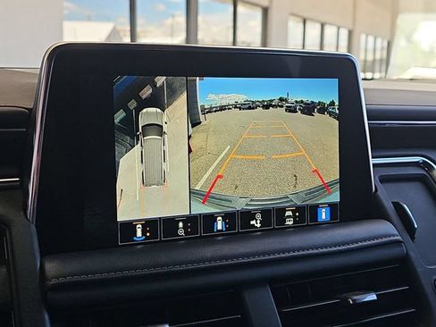 Used 2023 GMC Yukon XL AT4 w/ AT4 Premium Package AWD/4WD image 15